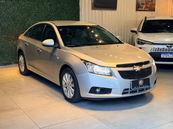 CHEVROLET CRUZE 1.8 LTZ 16V FLEX 4P AUTOMÁTICO CHEVROLET CRUZE 1.8 LTZ 16V FLEX 4P AUTOMÁTICO